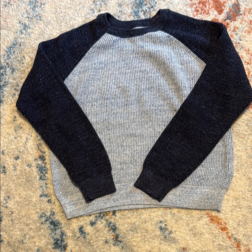 Gray and Black Crewneck Sweater with Ribbed Cuffs
